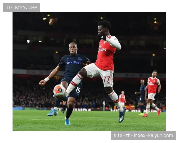 阿森纳萨卡复出战术意义：右路内切与边后卫套边配合